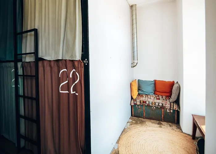 Lx Hostel